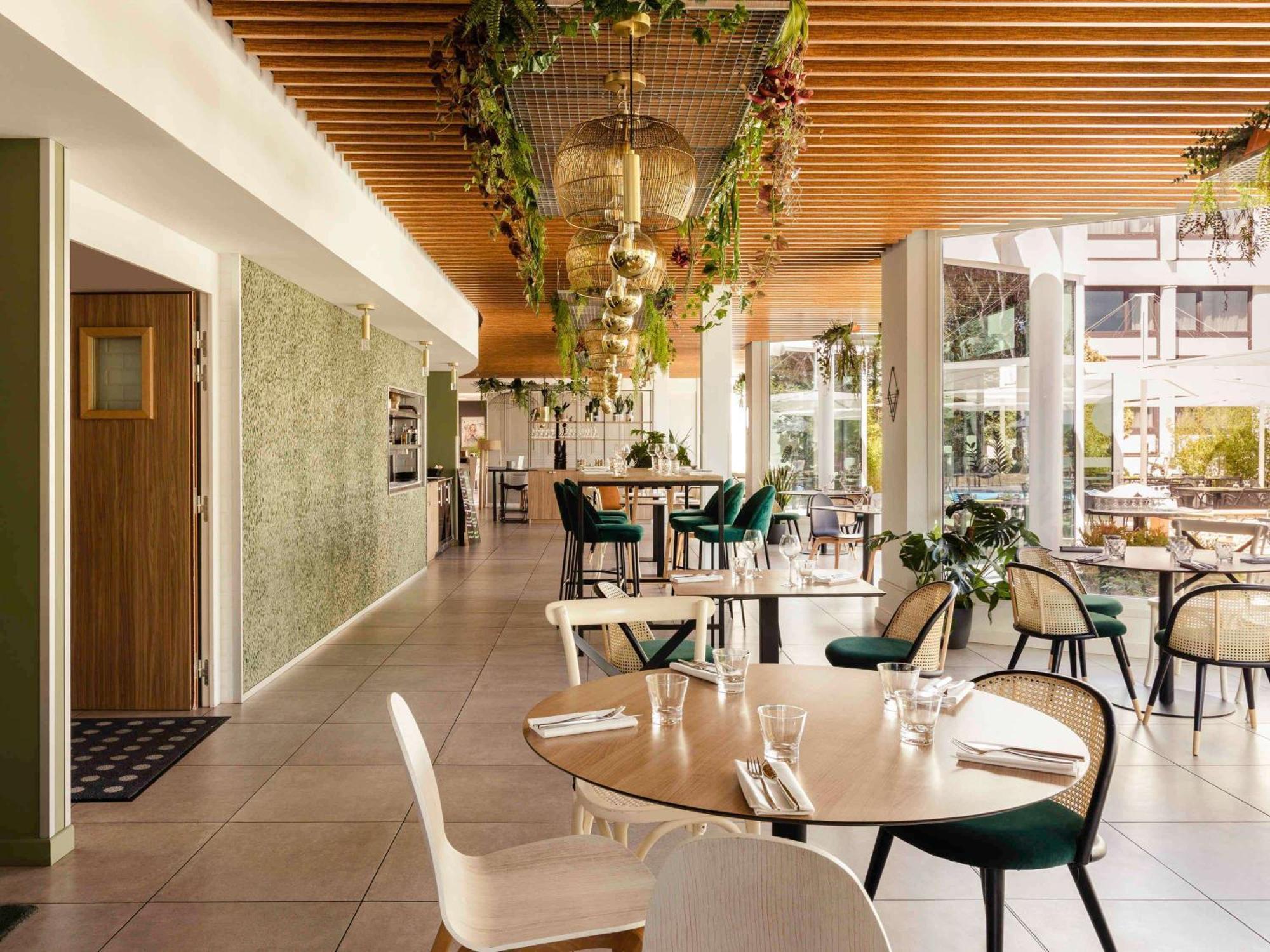 Novotel Hotel 4*